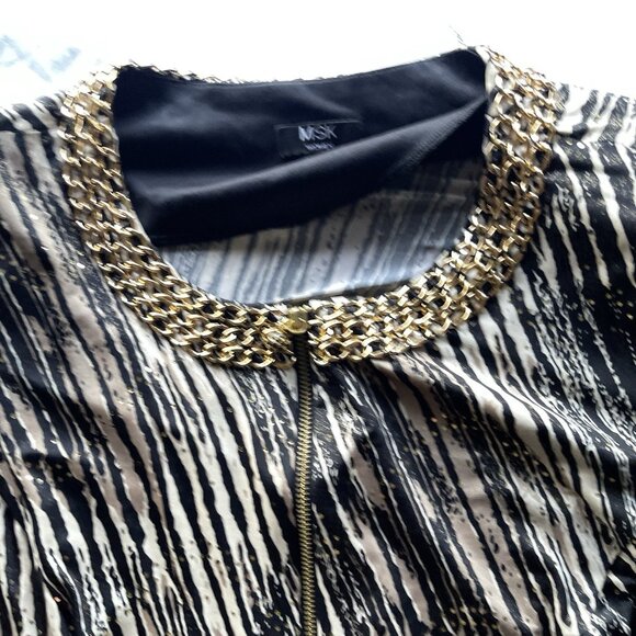 VintageBlack MSK Women’s Sz 2XL Bell Sleeve Top With Sheer Gold Light Chain - Picture 9 of 16